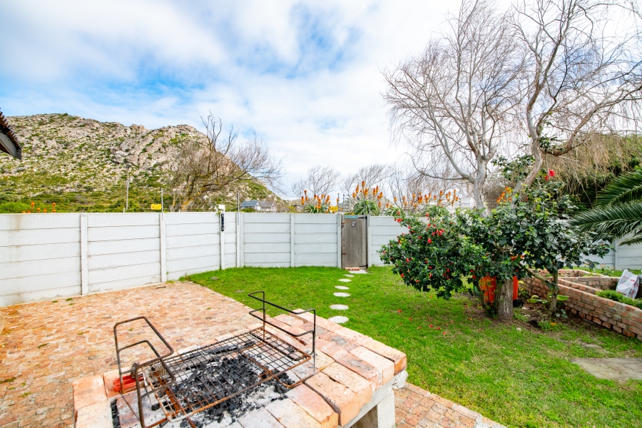 2 Bedroom Property for Sale in Pringle Bay Western Cape
